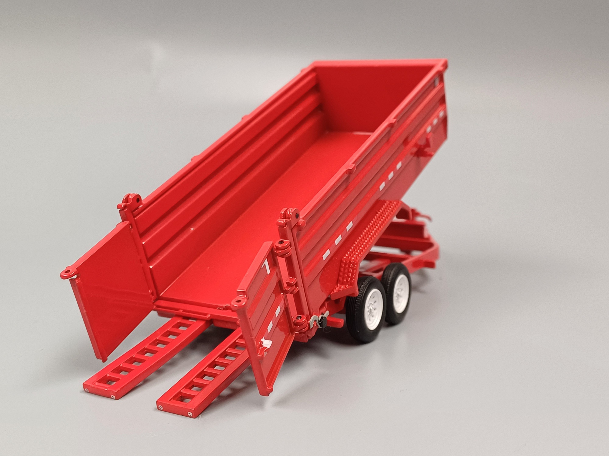 35-1402 - WB - PJ Kippanhänger DM  rot